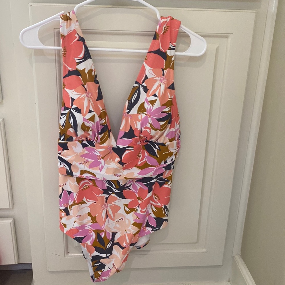 Kona Sol One Piece Swimsuit—Size Medium